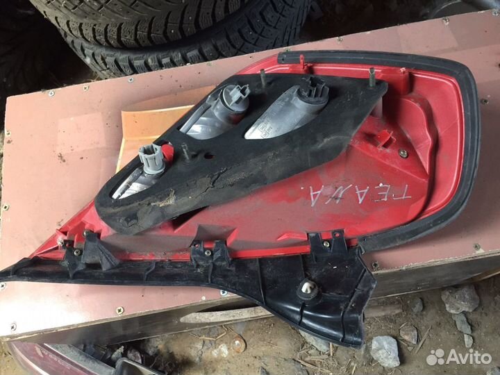 Задний фонарь Nissan Teana