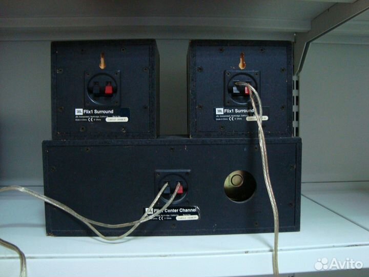 Пассивные полочные колонки JBL