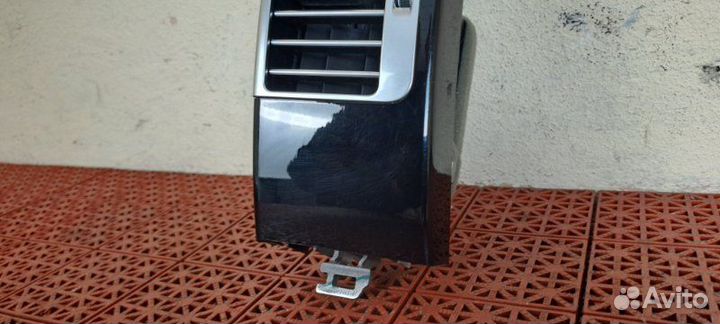 Дефлектор в торпеду левый Land Rover Range Rover