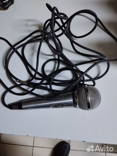 Микрофон LG ACC-M900K. Рабочий,провод 4метра