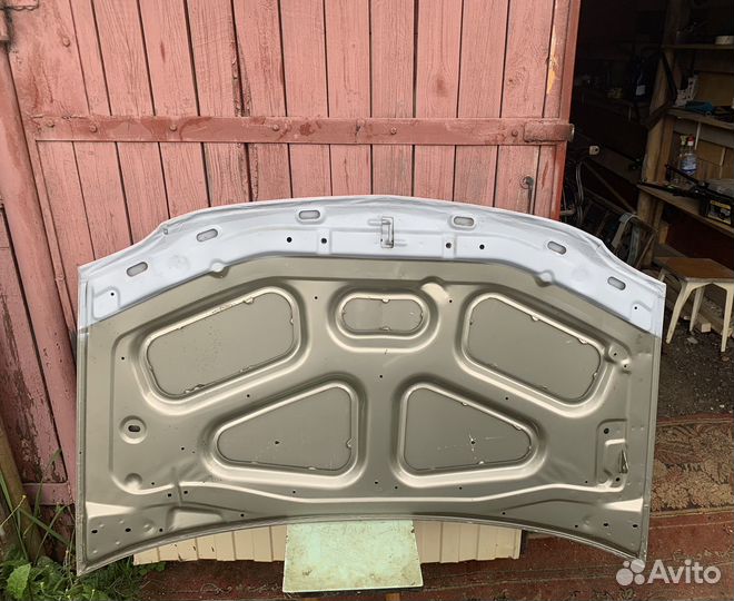 Капот renault logan