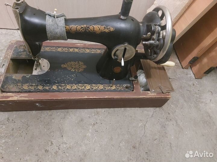 Швейная машина