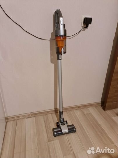 Вертикальный пылесос Dauken новый