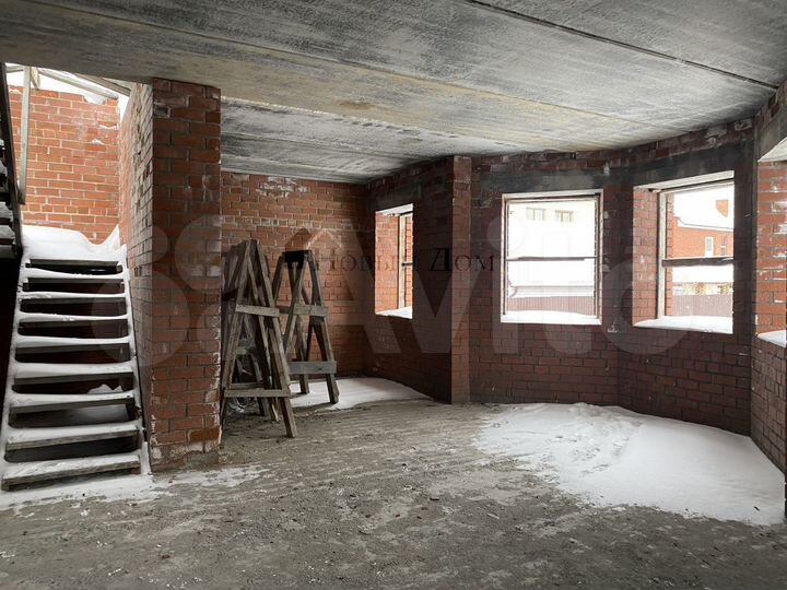 Дом 100 м² на участке 9,5 сот.