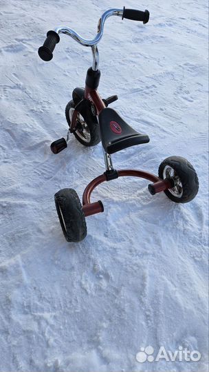 Трехколесный велосипед