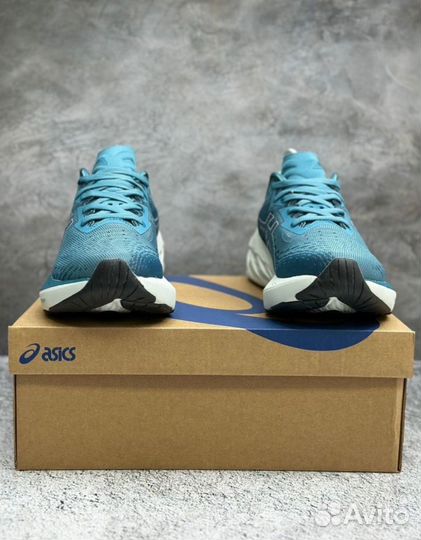 Кроссовки беговые Asics Novablast 4