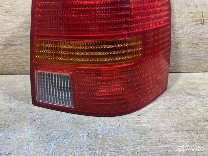 Фонарь задний правый VW Golf 4 Арт. 111299