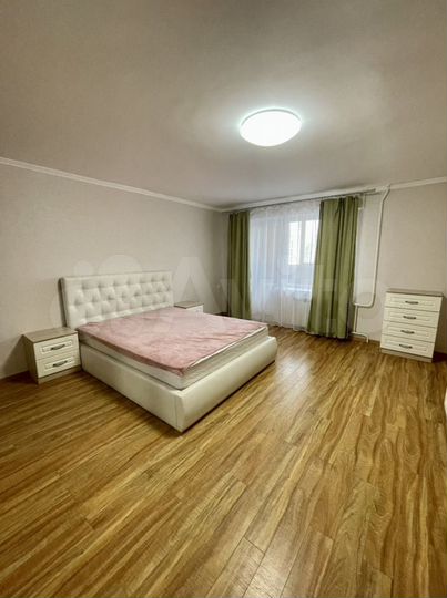 2-к. квартира, 82,4 м², 11/16 эт.