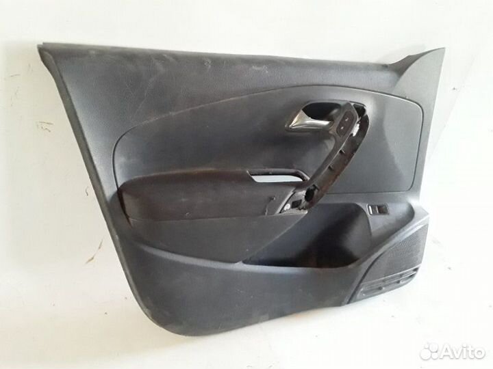 Обшивка двери передняя левая Volkswagen Polo sedan