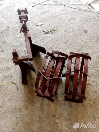 Плуг с грунтозацепами для мотоблока