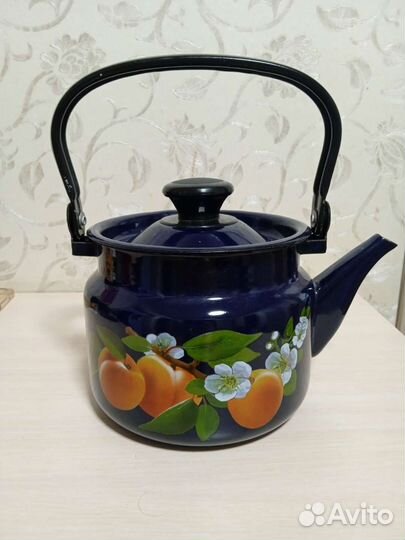 Чайник новый эмалированный