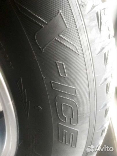 Michelin X-Ice 215/60 R16