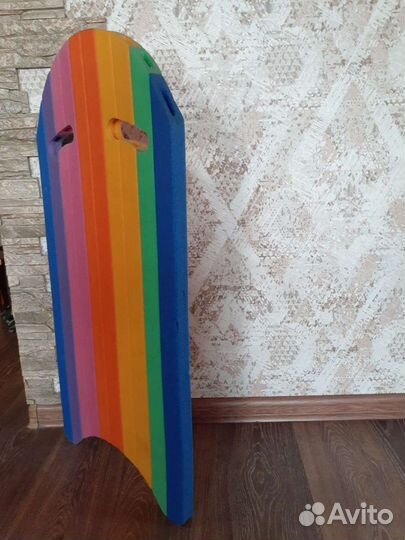 Доска плавательная