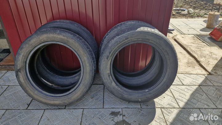 Yokohama BluEarth AE01 185/60 R15 84H