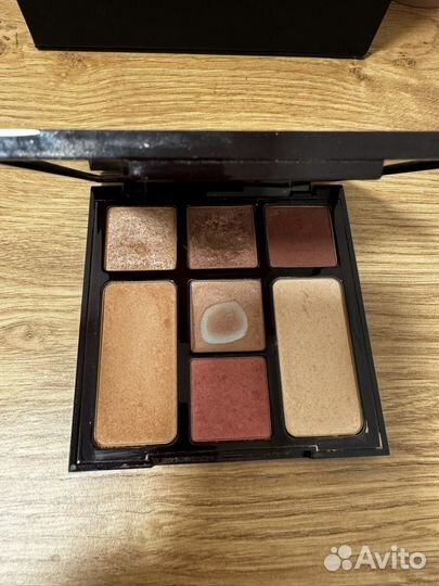 Тени для век Charlotte Tilbury палетка