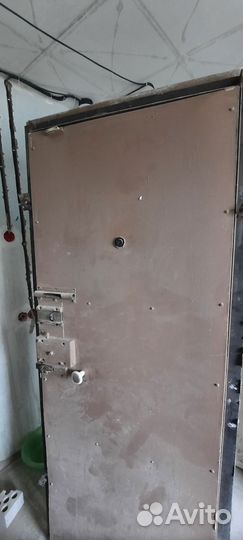 Дверь железная