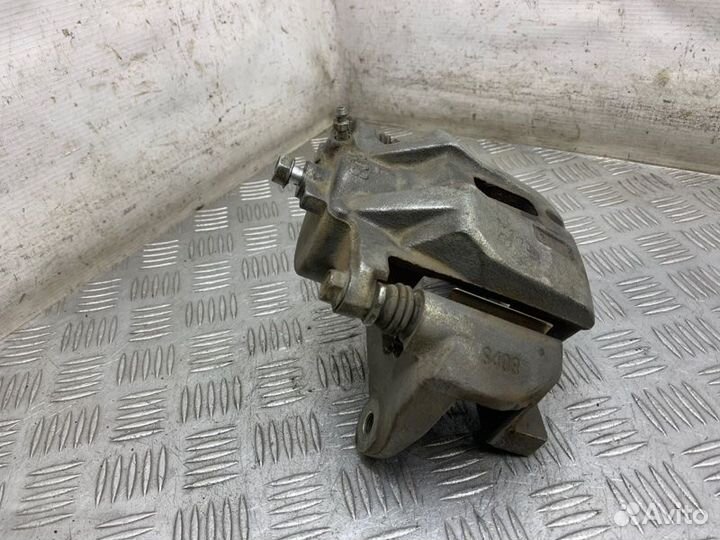 Суппорт тормозной передний левый Lexus Rx300 MCU35