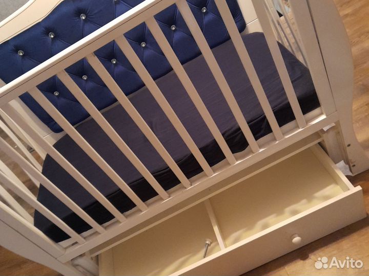 Детская кроватка