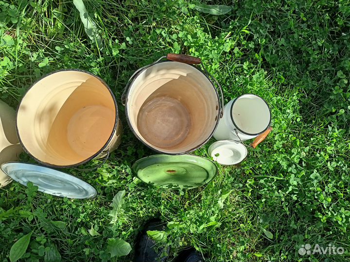 Тазы, чашки, кастрюли, вёдра, бидоны, баки