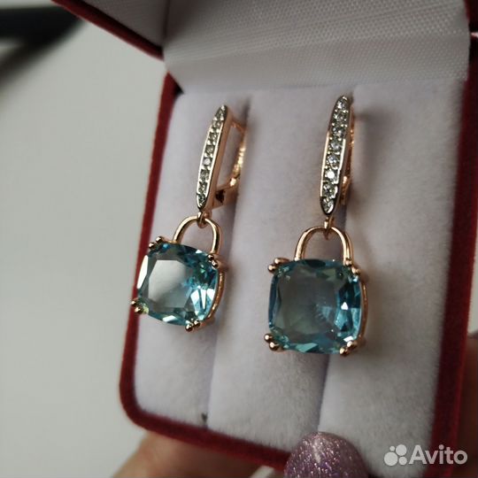 Серьги, с цирконом под голубой топаз. Позолота