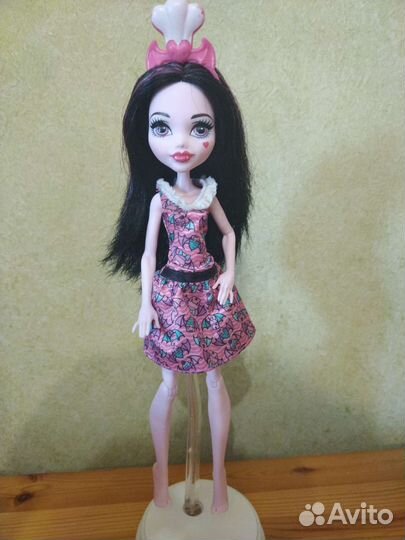 Кукла Монстер Хай Дракулаура