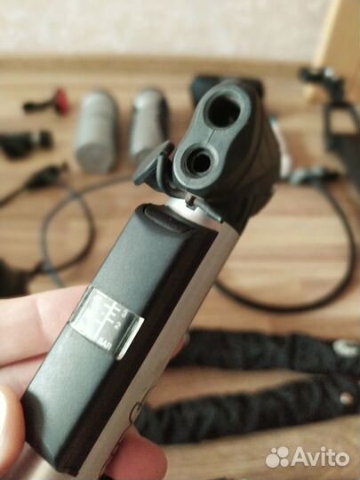 Насос, фонарики, замки и др аксессуары