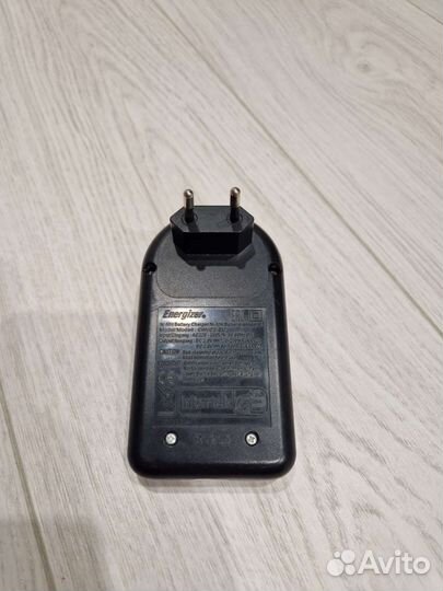 Зарядное устройство Energizer