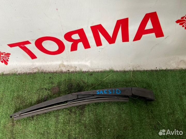 Дворник задней двери Toyota Caldina ACA20W