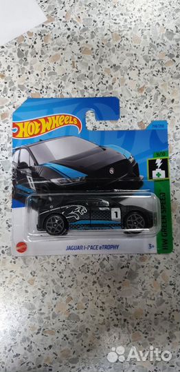 Модель Hot Wheels Jaguar I-Pace eTrophy