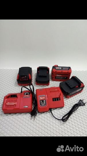 Набор аккумуляторного инструмента 4 в 1