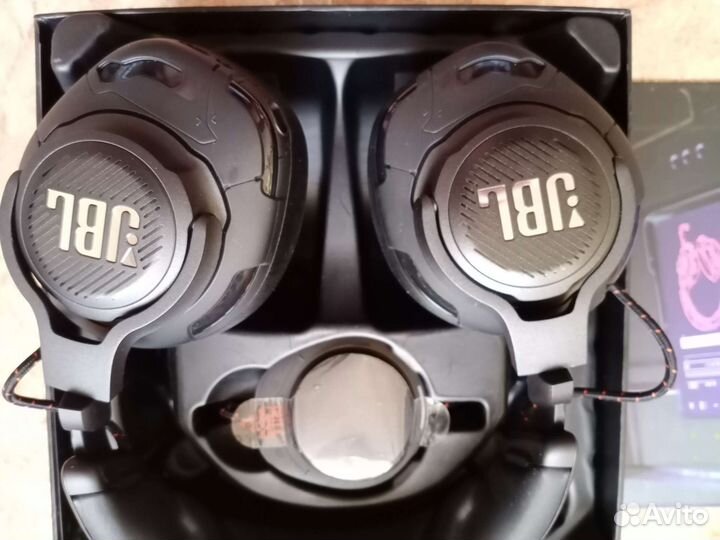 Наушники новые JBL quantum ONE