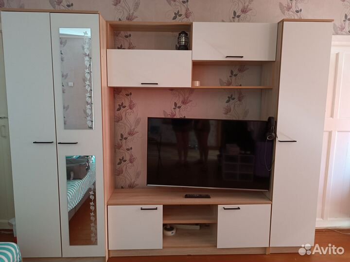 Стенка в гостиную