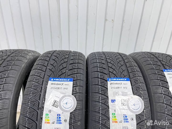 Triangle WinterX TW401 215/65 R17 99V