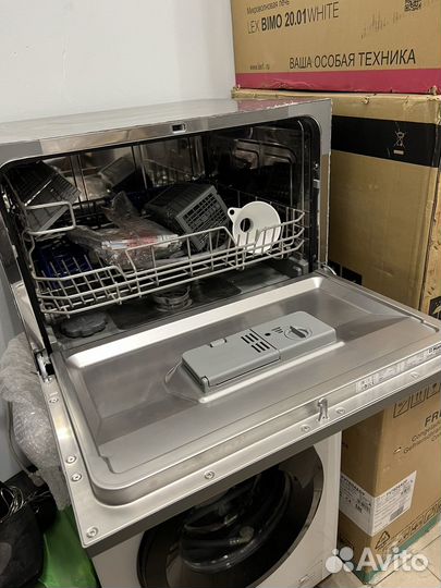 Посудомоечная машина Hansa ZWM536SH серый