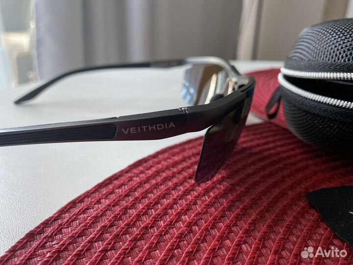 Солнцезащитные очки