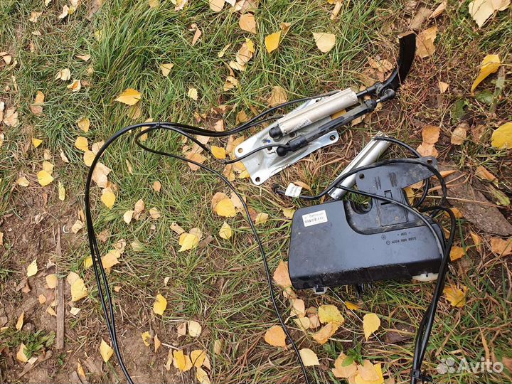 Механизм открывания крышки багажника w164 Mercedes