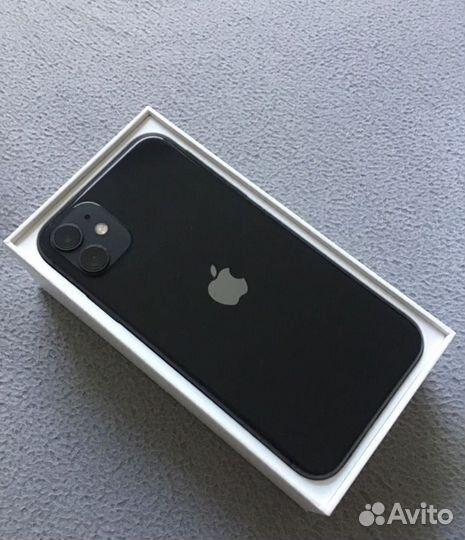 iPhone 11, 64 ГБ
