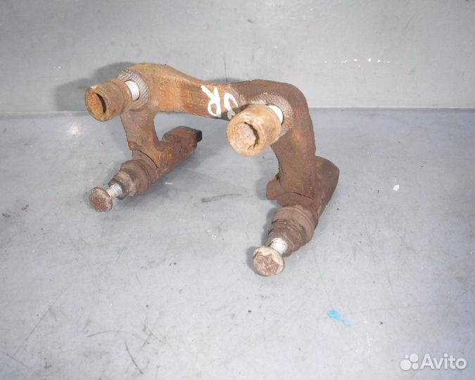 Skoda Octavia A7 Скоба суппорта заднего