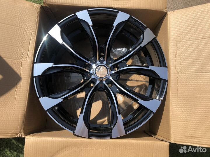 R22 Стильные Wald Jarret на LC200 LX570