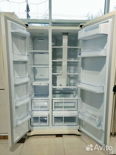 Холодильник Самсунг бежевый мрамор