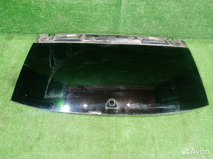 Стекло багажника заднее Volkswagen Touareg 7L 1