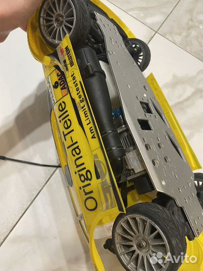 Радиоуправляемая модель с двигателем внут.сгорания