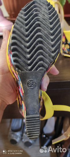 Босоножки женские