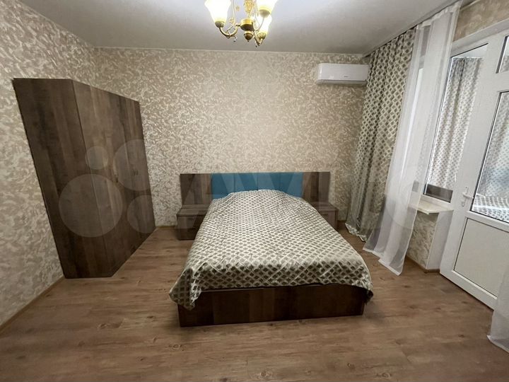 Комната 45 м², 1/4 эт.