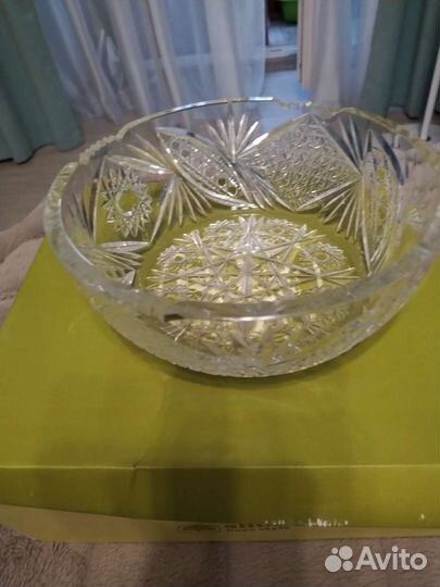 Хрустальная ваза