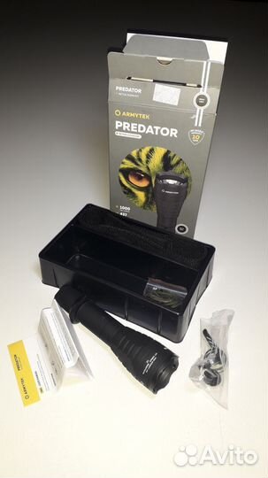 Тактический фонарь Armytek Predator 1000 lm