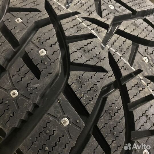 Bridgestone Blizzak Spike-02 SUV 235/55 R17 103T