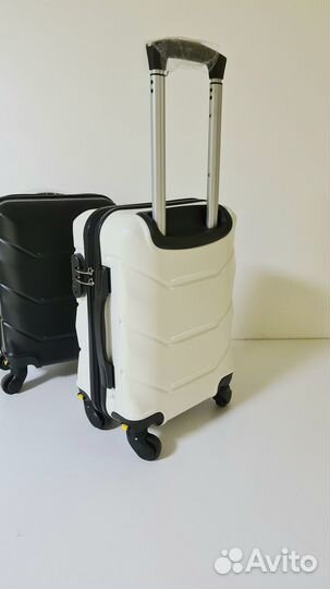 Чемодан на колесах ручная кладь 40х30х20