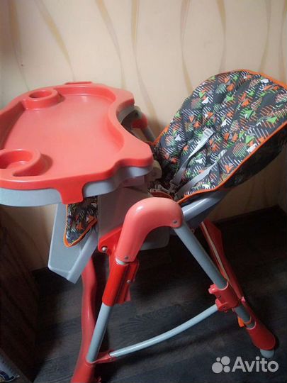 Стул для кормления с новым чехлом