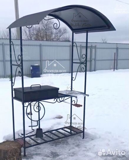 Мангал с крышей